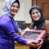 Ketua PKK Binjai Terima Penghargaa Manggala Karya Kencana Ketua PKK Binjai Terima Penghargaa Manggala Karya Kencana