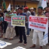 Mahasiswa dan Warga Binjai Demo Minta Hotel Salabintana Ditutup Mahasiswa dan Warga Binjai Demo Minta Hotel Salabintana Ditutup